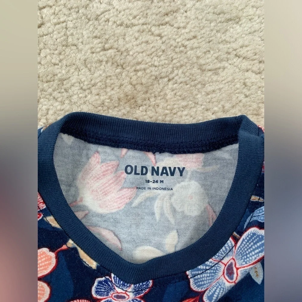 Old Navy dress tag